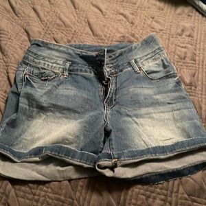 Womens Suzanne Betro Jean shorts size 12